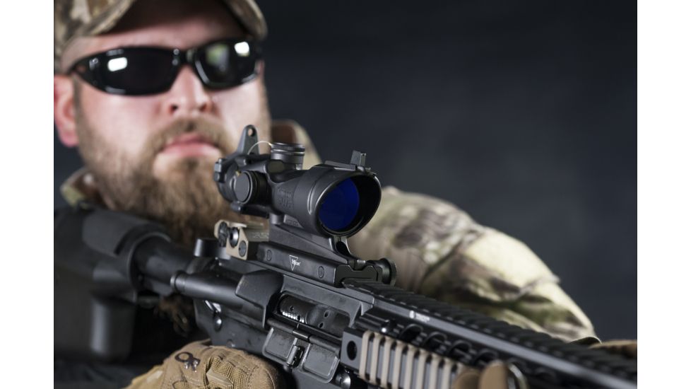 Trijicon 4x32 ACOG Scope M4A1 Amber Center Illumination TA01NSN