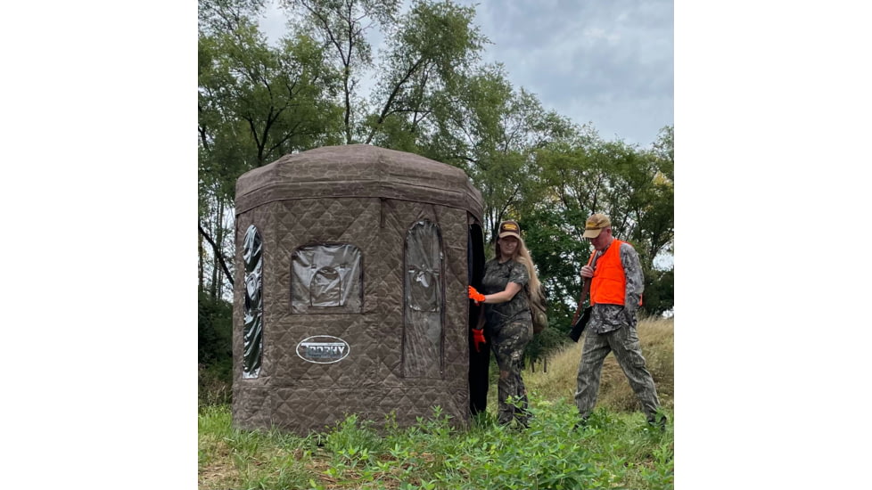 Trophy Treestands Dlux Blind, Trophy Bark Pattern - Brown, 7ft, TT818