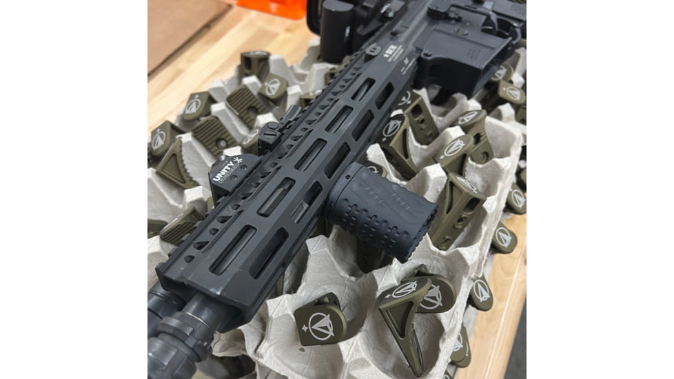 True North Concepts Zero-8 Vertical Grip, Multi-Angle, Black, Z8AM-01