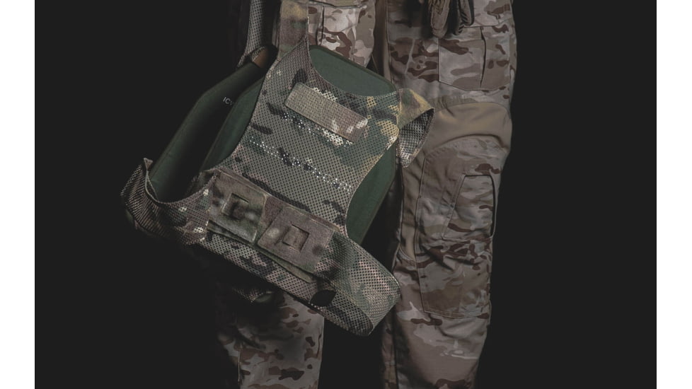 UARM SA3U Level III+ UHMWPE SAPI Armor Plate, Multi-Curved, Nylon Covered, Ranger Green, Large, SA3UL