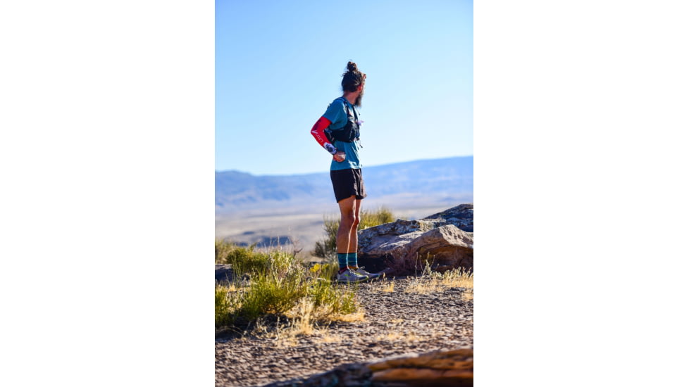 Ultraspire Momentum 2.0 Race Vest, Black/Red, Small, UA123BKSM