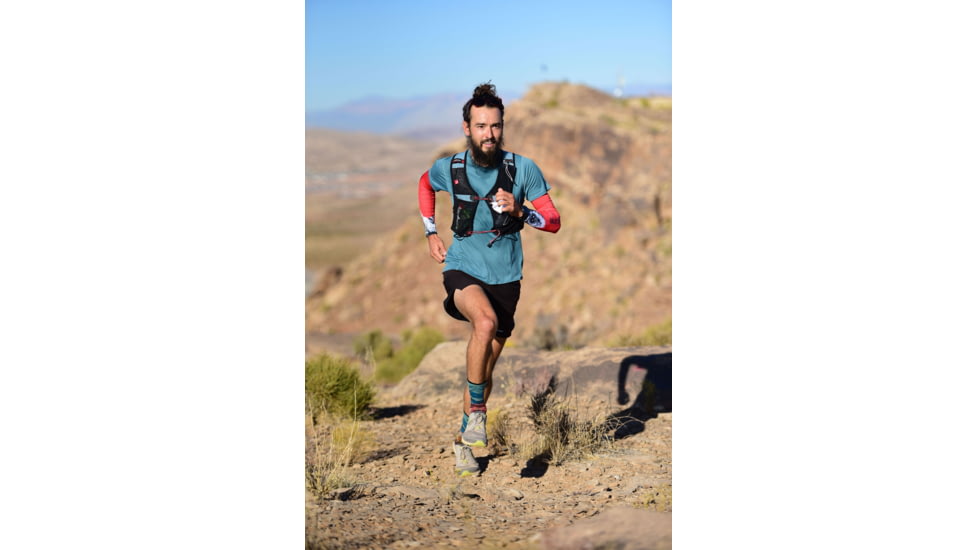 Ultraspire Momentum 2.0 Race Vest, Black/Red, Small, UA123BKSM