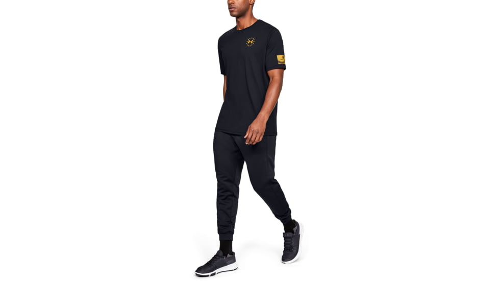 Under Armour UA Freedom Flag T-Shirt - Mens, Black/Steeltown Gold, 3X-Large, 13333500033XL