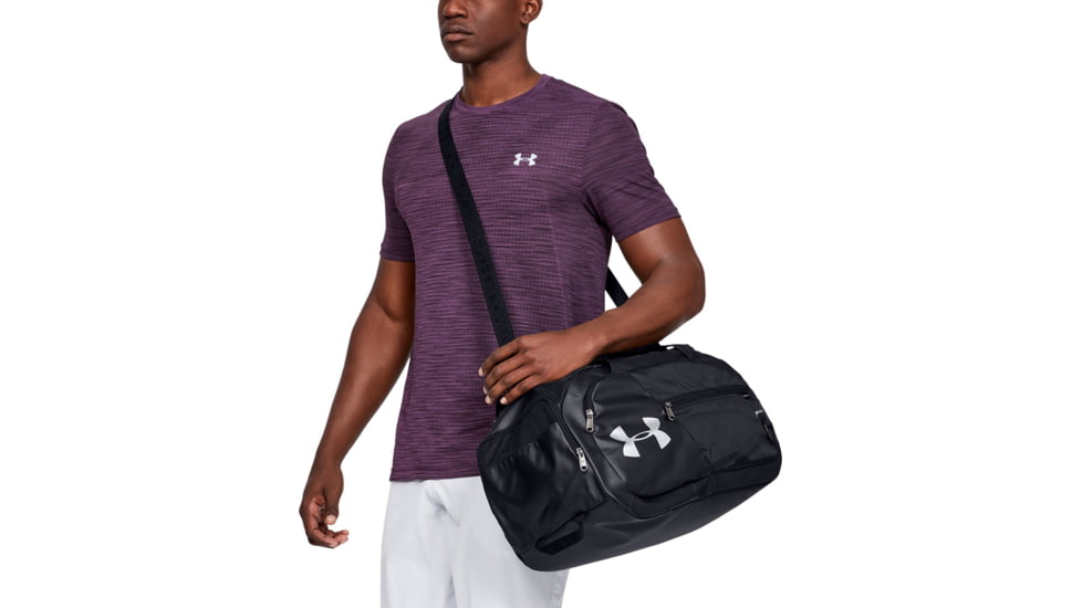 Under Armour UA Undeniable 4.0 Small Carrying Bag, Black, One Size Fits All, 1342656001OSFA