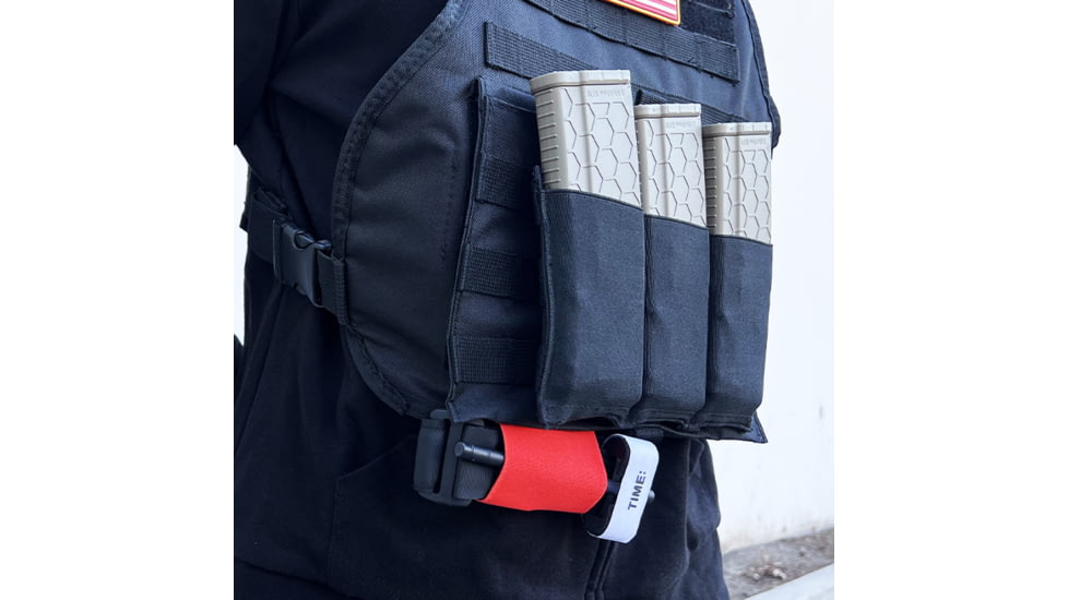 VISM MOLLE Tourniwuet w/ Elastic Flap, Red, CVTQE3048R