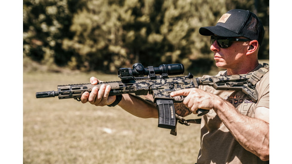 Vortex Defender-ST Enclosed Solar Micro Prismatic Red Dot Sight, 1x22.5mm, 3 MOA Reticle, Black, DFST-MRD3-E