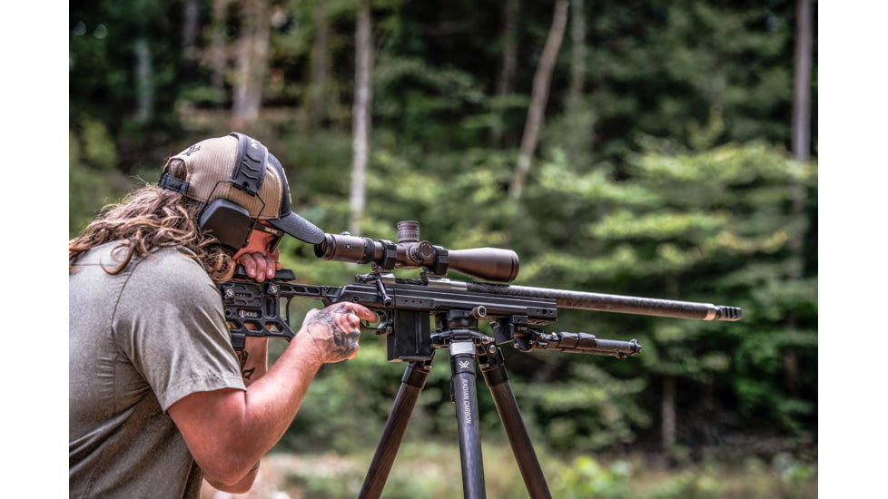 Vortex Radian Carbon with Leveling Head Tripod Kit, Black, 6.75x6.53x1.25, TR-RADL