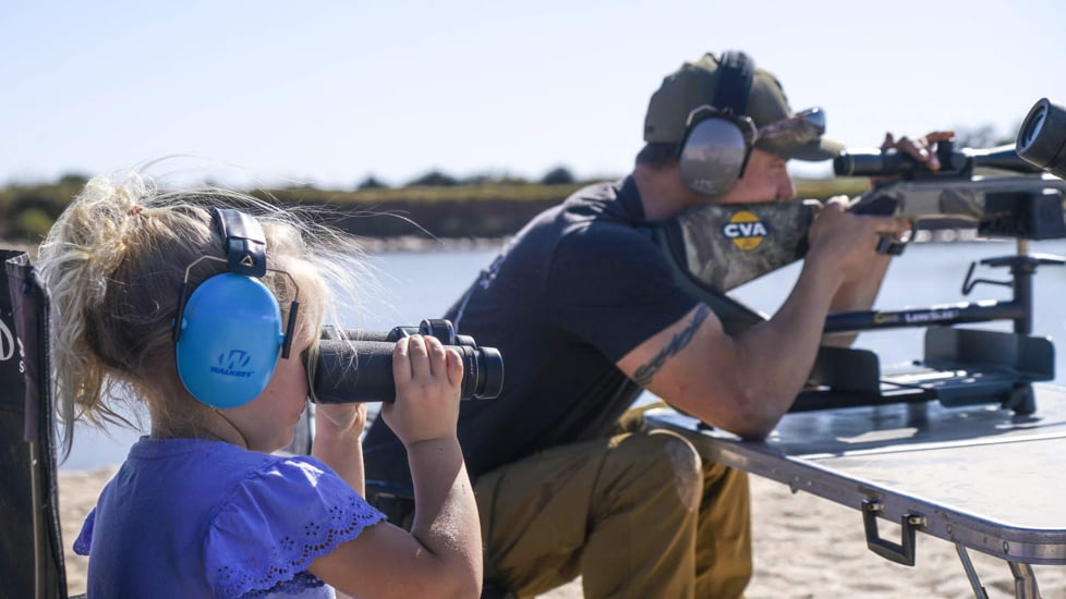 Walkers Baby &amp; Kids Passive Protection Folding Ear Muffs, 23 dB NRR, Blue, GWP-FKDM-BL