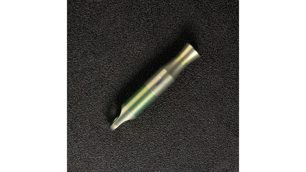 We Knife Co Ltd Green Ti Whistle With 1pc Brown Paracord - A-05CP