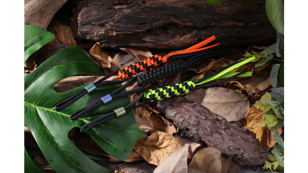 We Knife Co Ltd Paracord Lanyard, Lanyard, Black/Green Braided Paracord Construction With Green Anodized Titanium Bead, A-01A