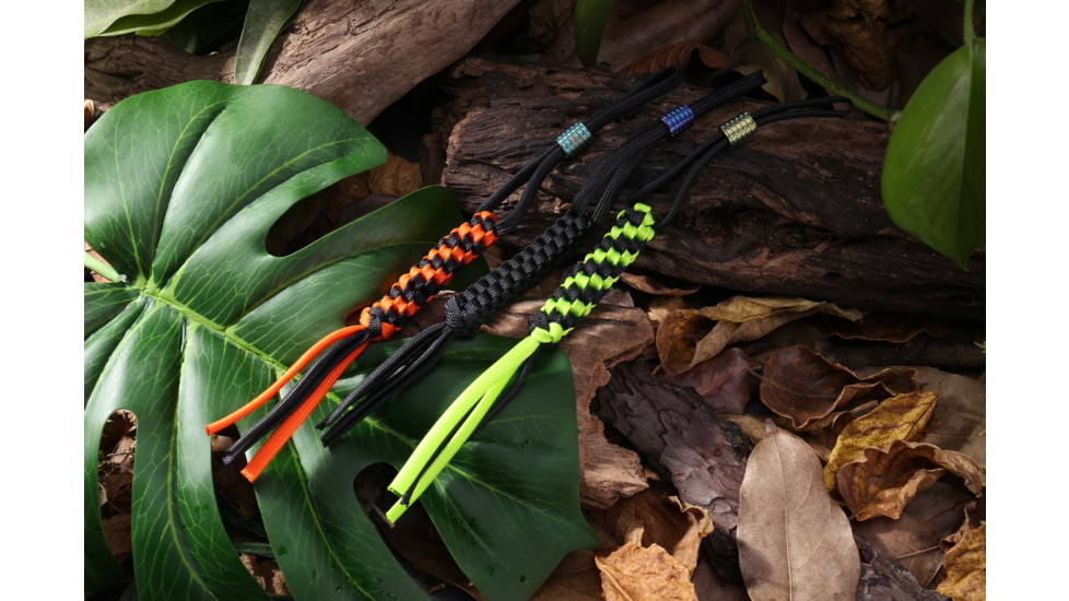 We Knife Co Ltd Paracord Lanyard, Lanyard, Black/Green Braided Paracord Construction With Green Anodized Titanium Bead, A-01A