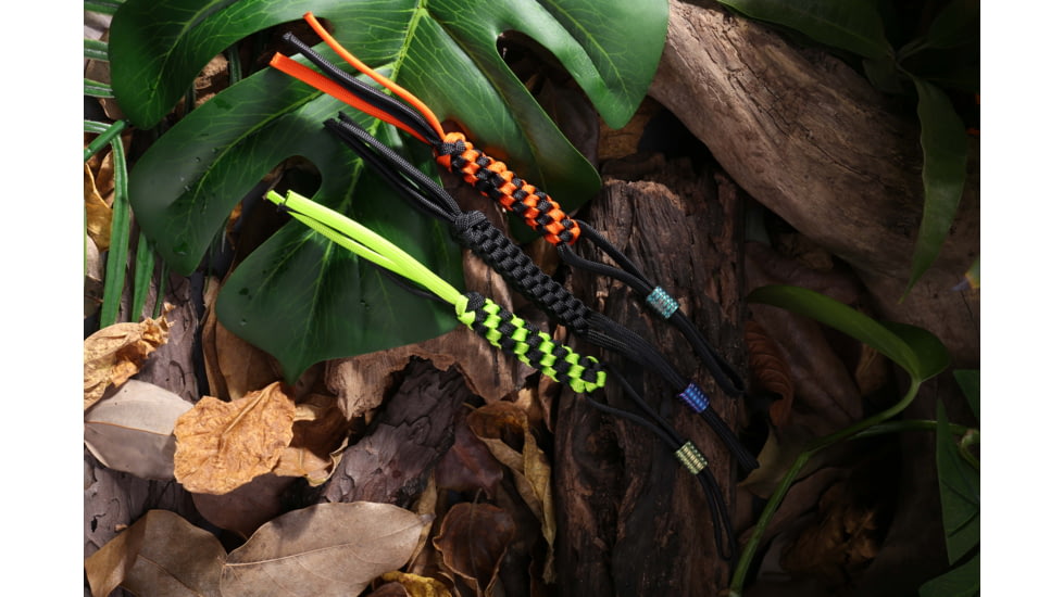 We Knife Co Ltd Paracord Lanyard, Lanyard, Black/Green Braided Paracord Construction With Green Anodized Titanium Bead, A-01A