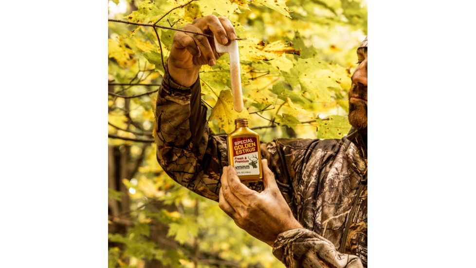 Wildlife Research Center Special Golden Estrus Buck Lure, 4 FL oz. 405-4