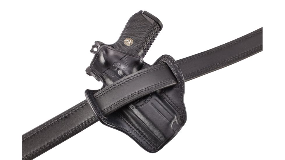 Wilson Combat Defender Holster, EDC X9 with Rail, right Hand, 1.5in Belt, Black Leather with Shark Trim PLD9BLSR15R