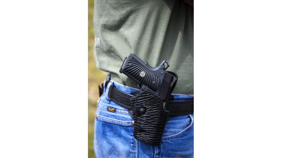 Wilson Combat Practical Carry, Compact 1911, Right Hand, 1.5in Belt, Black Shark PC2BSR15