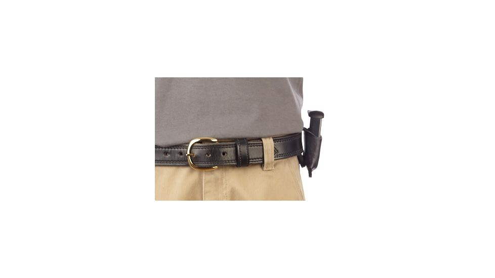 Wilson Combat Single Snap Magazine Pouch, ADP, Right Hand, 1.5in Belt, Black Leather SS4BLR15