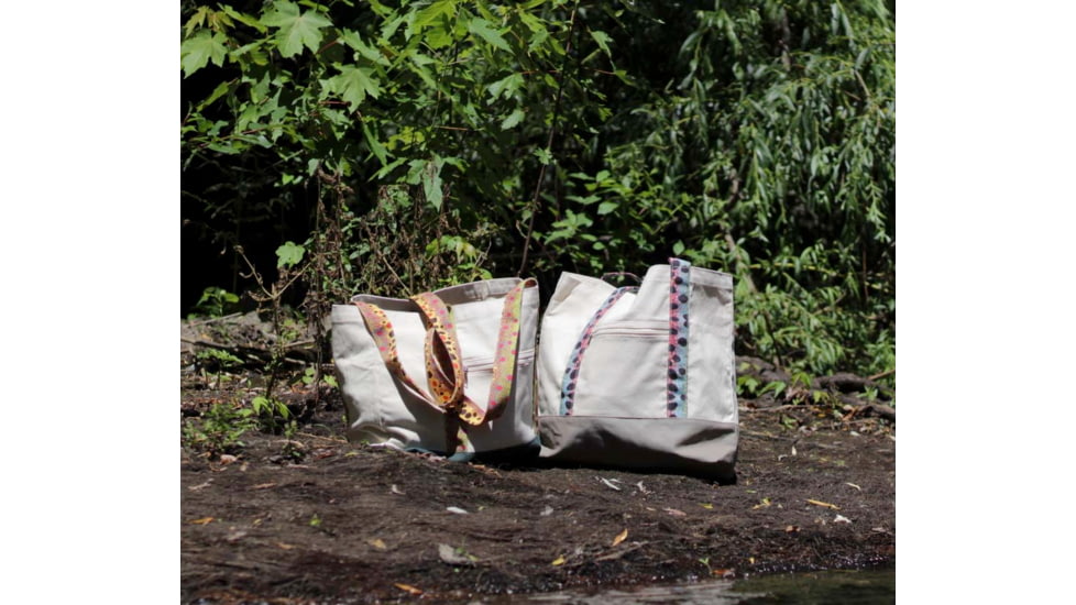 Wingo Outdoors Beach &amp; Boat Fish Skin Tote, Brown Trout, 20 inW x 15 inH x 12 inD, W-TOT-104-OS