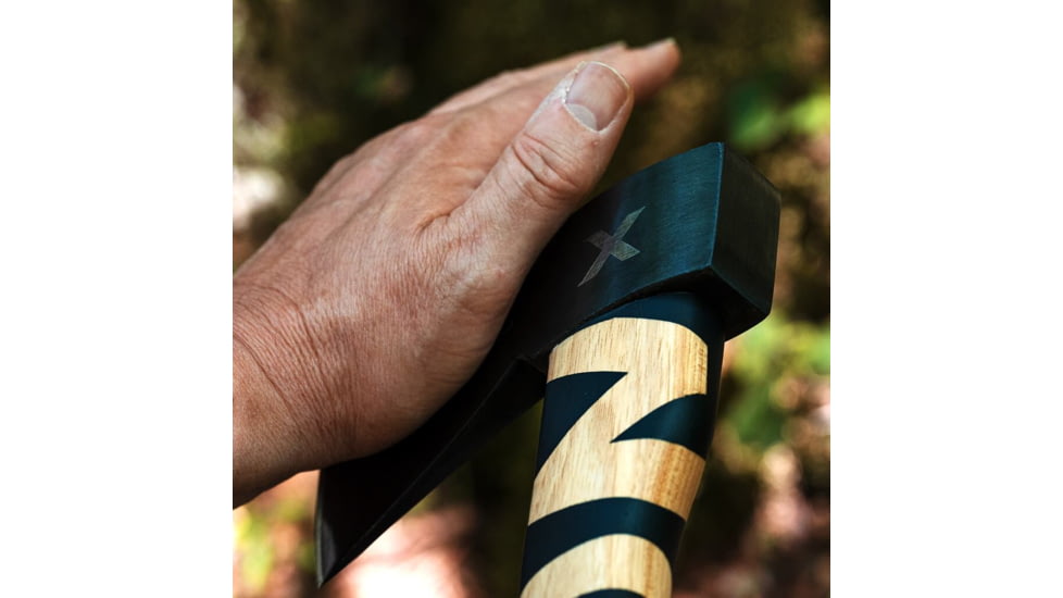 WOOX VOLANTE Axe, Carbon Steel Blade, Black Hickory, Black/Wood, BU.AXE002.01