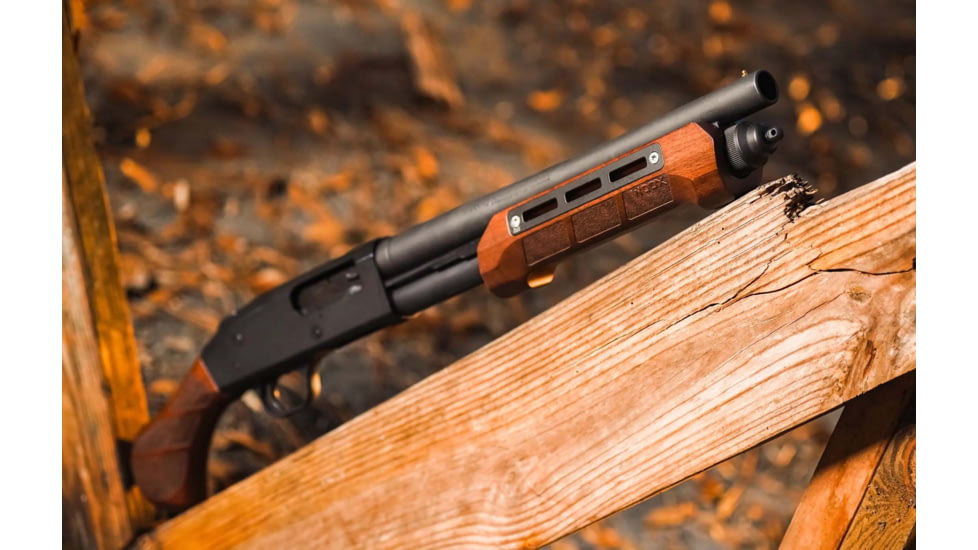 WOOX Mossberg 500/590 Shotgun Grip, Walnut, SHGRP01201