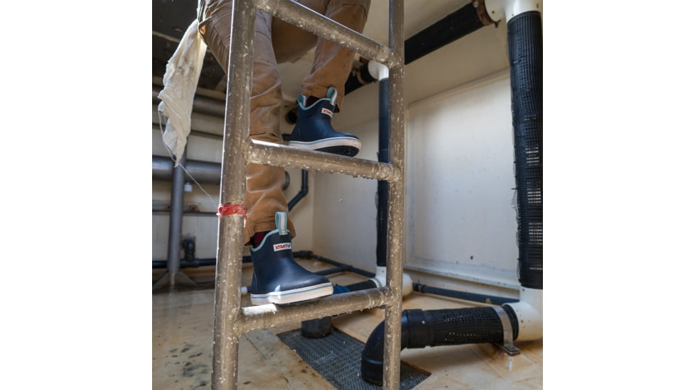 Xtratuf 6 in Buoy Ankle Deck Boot - Womens, Navy, 9, XWAB-201-NVY-090