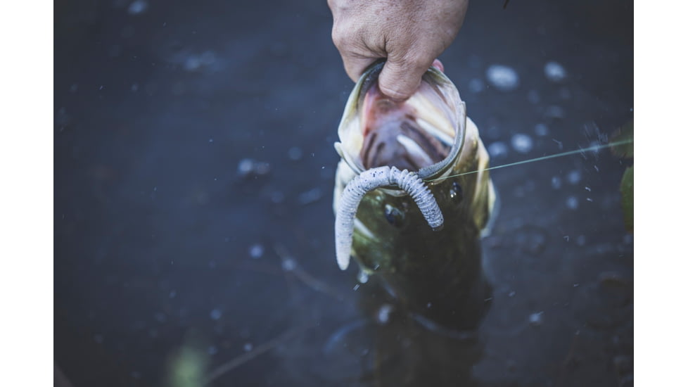 Yamamoto Baits Slinko Floater Soft Bait, 7, 5.5in, Blue Pearl-Black-Hologram, YAM-SLINKO5.5-239