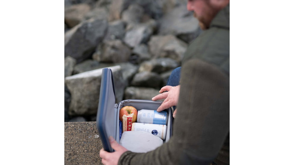 Yeti Daytrip Lunch Box, Big Wave Blue/Navy, One Size, 18060131404