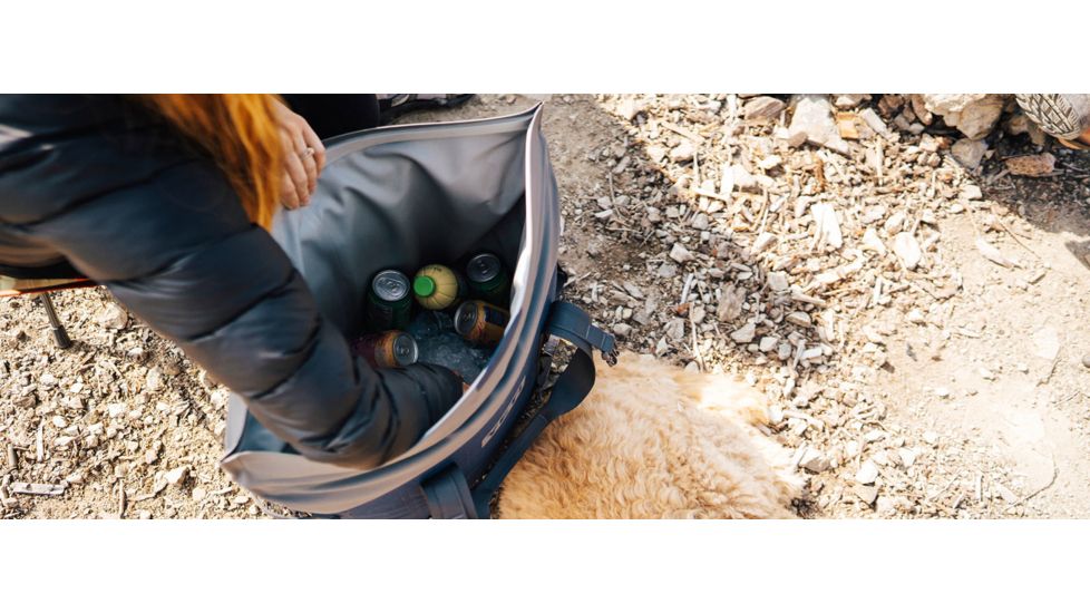 Yeti Hopper M30 Soft Cooler, Navy, 18025180000