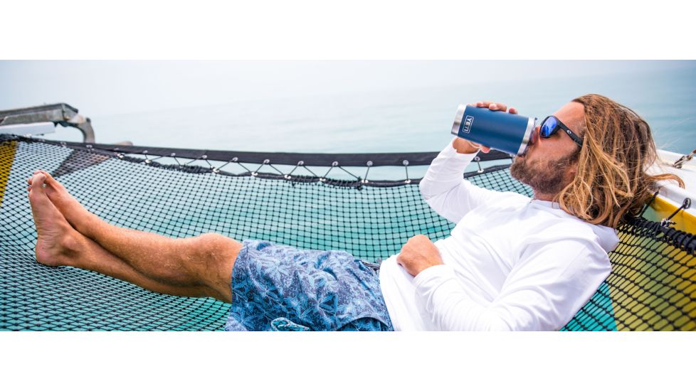 Yeti Rambler 20oz Tumbler w/Magslider Lid, Navy, 21070030029