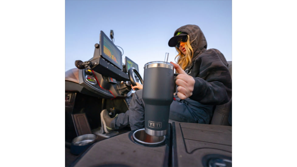 Yeti Rambler 35 oz Straw Mug, Black, 35 oz, 21071502250