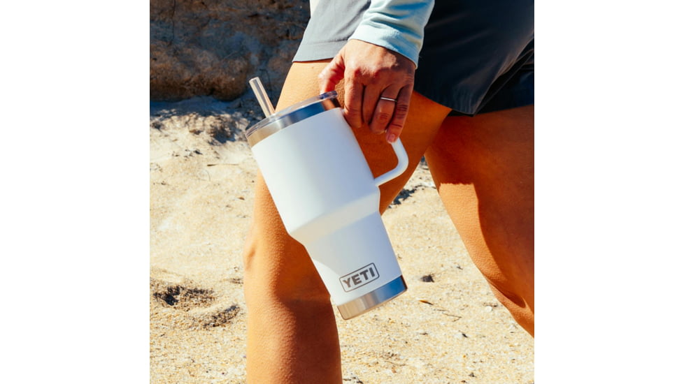 Yeti Rambler 35 oz Mug 2.0 w/Straw Cap