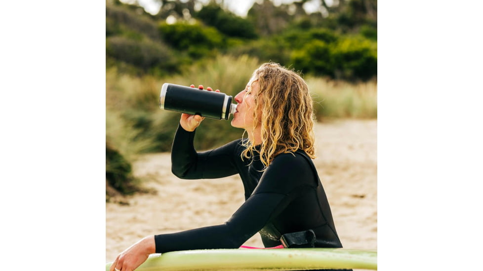 Yeti Rambler 26 oz Water Bottle w/Chug Cap