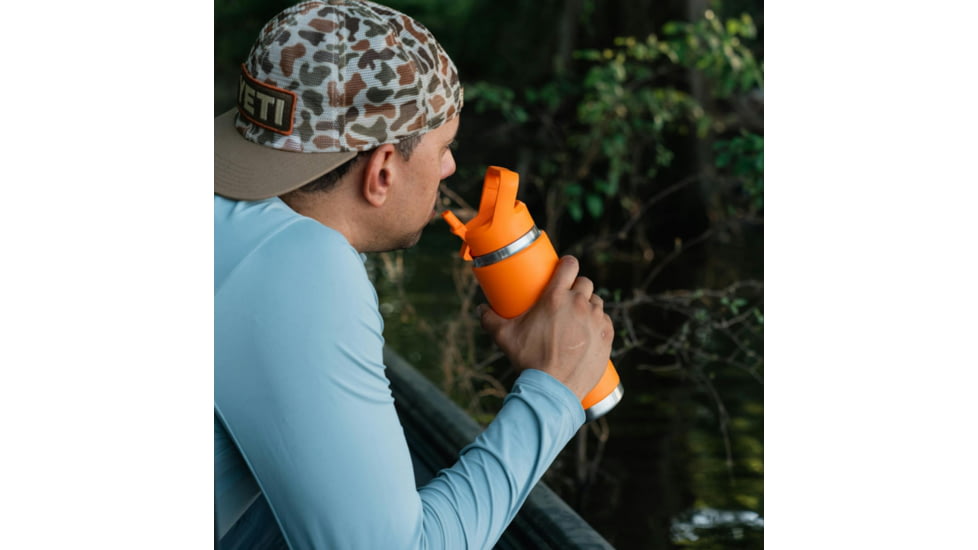 Yeti Rambler 26 oz Water Bottle w/Straw Cap