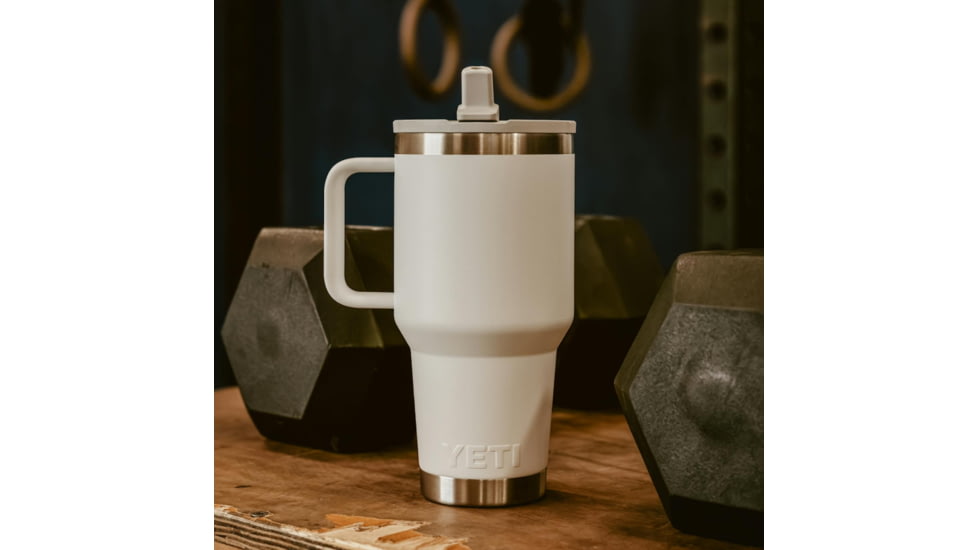 Yeti Rambler 30 oz Travel Mug w/Straw Lid