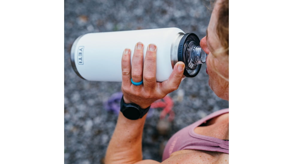 Yeti Rambler 46 oz Water Bottle w/Color-Matched Chug Cap