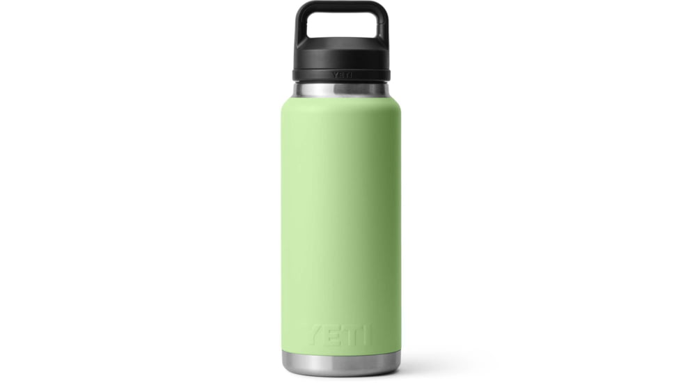 Yeti Rambler Water Bottle w/Chug Cap