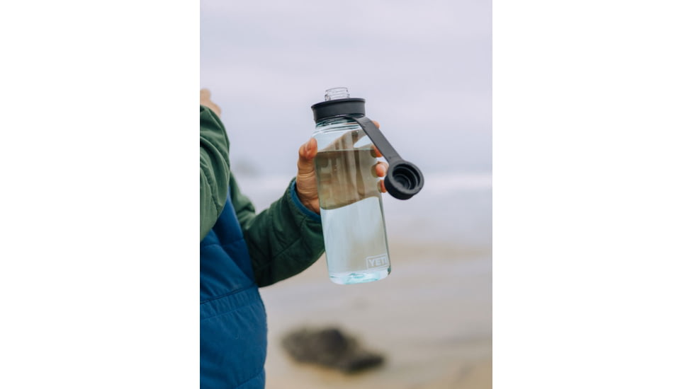Yeti Yonder 1L Tether Bottle, Navy, 1 Liter, 21071502378