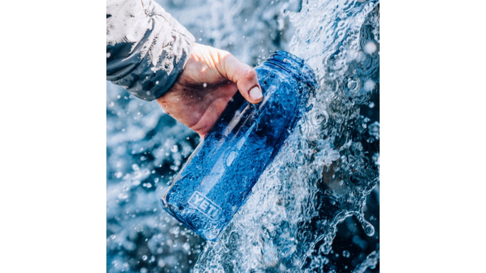 Yeti Yonder .75L Water Bottle, Seafoam, .75 Liter, 21071220002