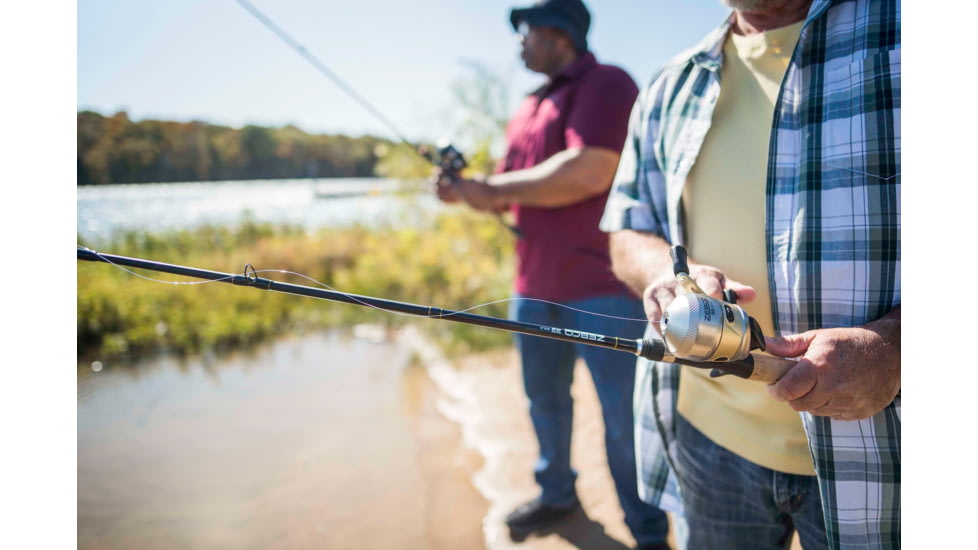 Zebco 33 Gold Spincasting Reel, 4.1:1, 2+1, Ambidextrous, 33NGold.CP3