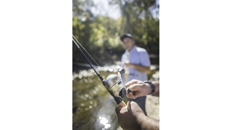 Zebco 33 Gold Spincast Reel and Rod Combo, 6ft 2-PC Rod, SZ 30 Reel, 10lb Line, 33G602MA.NS4