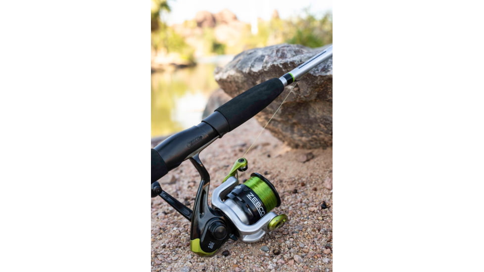 Zebco Stinger Spinning Reel and Rod Combo, 7ft 2-PC Fiberglass Pole, EVA Rod Handle, SZ 40 Reel, Changeable Righ/Left Retrieve, Built-In Hook Keeper, Silver/Black, SSP40702MA.NS3