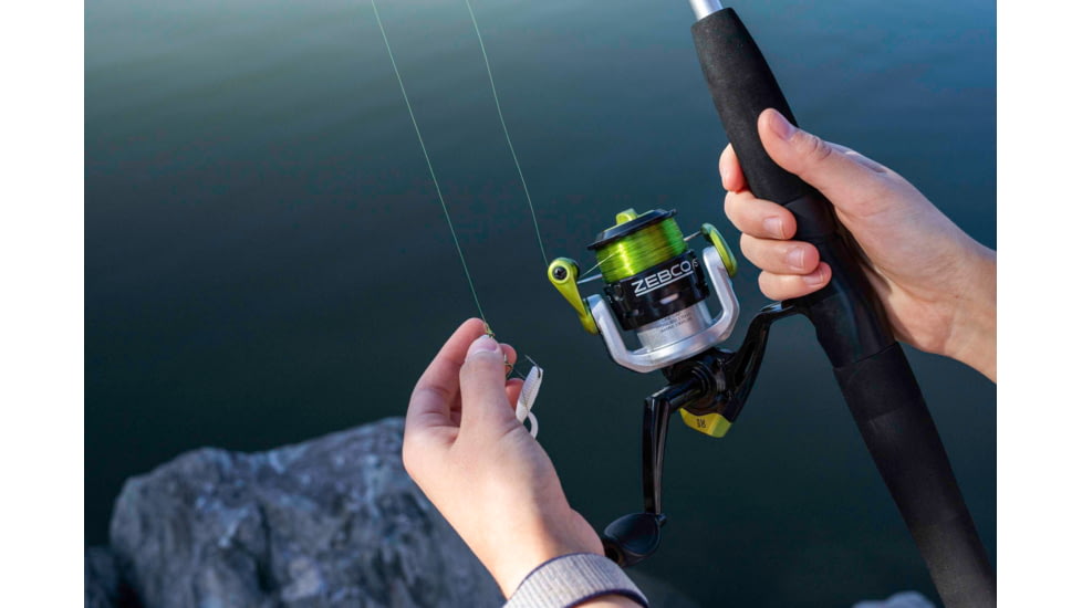 Zebco Stinger Spinning Reel and Rod Combo, 7ft 2-PC Fiberglass Pole, EVA Rod Handle, SZ 30 Reel, Changeable Righ/Left Retrieve, Built-In Hook Keeper, Silver/Black, SSP30702MA.NS3