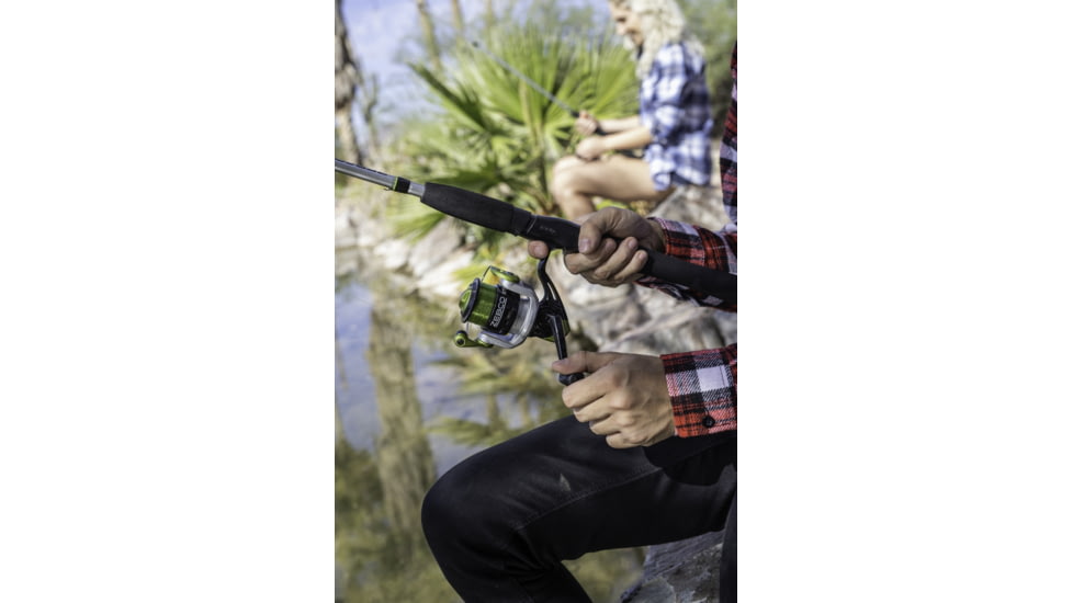 Zebco Stinger Spinning Reel and Rod Combo, 4ft 6in 2-PC Fiberglass Pole, EVA Rod Handle, SZ 10 Reel, Changeable Righ/Left Retrieve, Silver/Black, SSP10462ULA.NS3