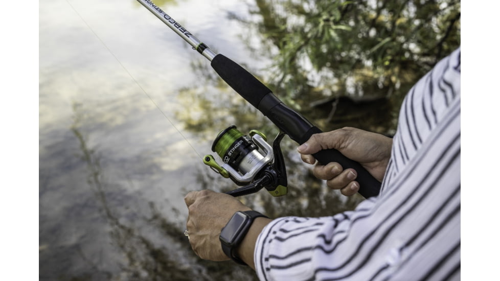Zebco Stinger Spinning Reel and Rod Combo, 6ft 6in 2-PC Fiberglass Pole, EVA Rod Handle, SZ 30 Reel, Changeable Righ/Left Retrieve, Silver/Black, SSP30662MA.NS3
