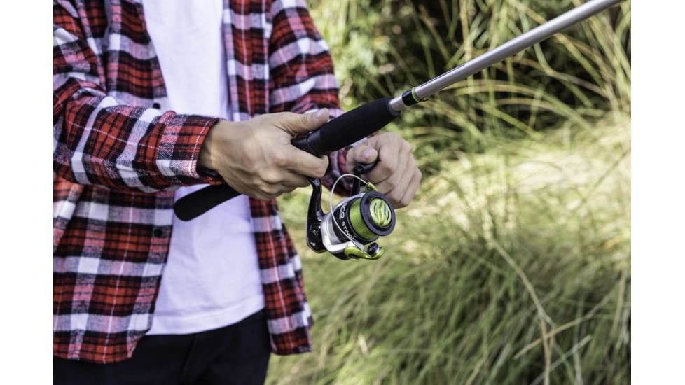 Zebco Stinger Spinning Reel and Rod Combo, 6ft 6in 2-PC Fiberglass Pole, EVA Rod Handle, SZ 30 Reel, Changeable Righ/Left Retrieve, Silver/Black, SSP30662MA.NS3